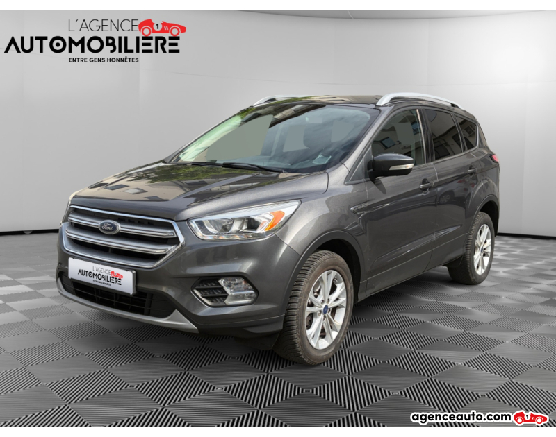 Achat voiture occasion, Auto occasion pas cher | Agence Auto Ford Kuga 2.0 TDCi 150ch Stop&Start Titanium 4x4 Gris Année 2017 Manuelle Diesel