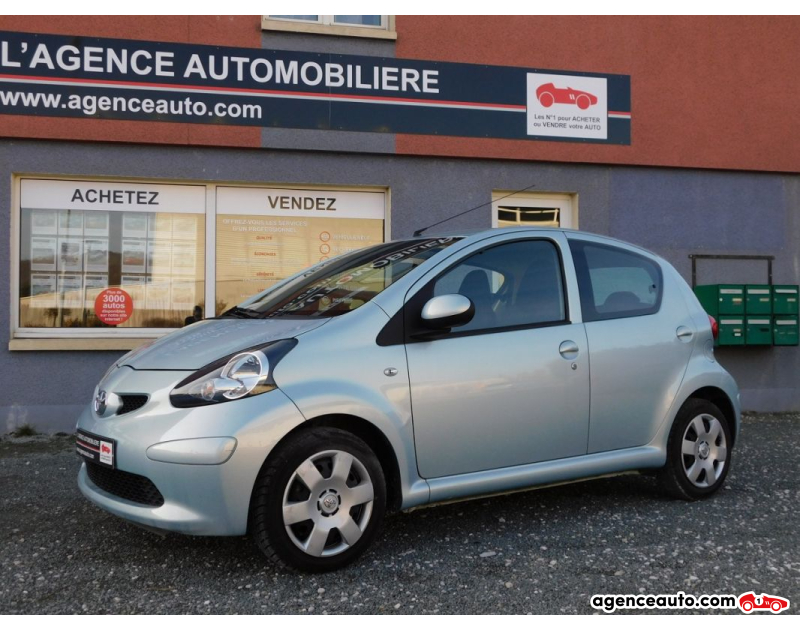 Achat voiture occasion, Auto occasion pas cher | Agence Auto Toyota Aygo 1.0 68cv Confort Violet Année 2006 Manuelle Essence