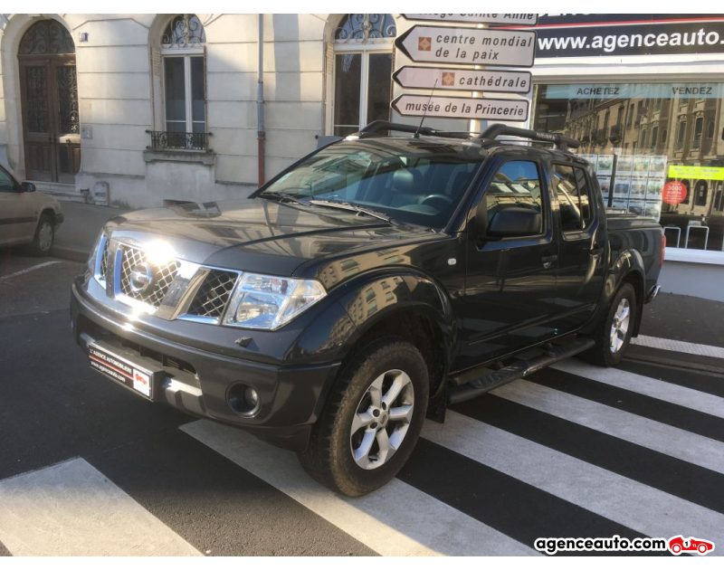 Achat voiture occasion, Auto occasion pas cher | Agence Auto Nissan Navara 2.5dci double cab elegance Violet Année 2005 Manuelle Diesel