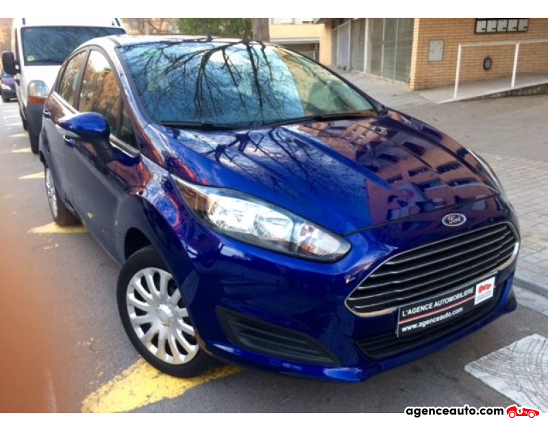 Gebrauchtwagenkauf, Günstige Gebrauchtwagen | Automobilienagentur Ford Fiesta 1.2 TREND 82CV. Violet Jahr 2015 Manuelle 