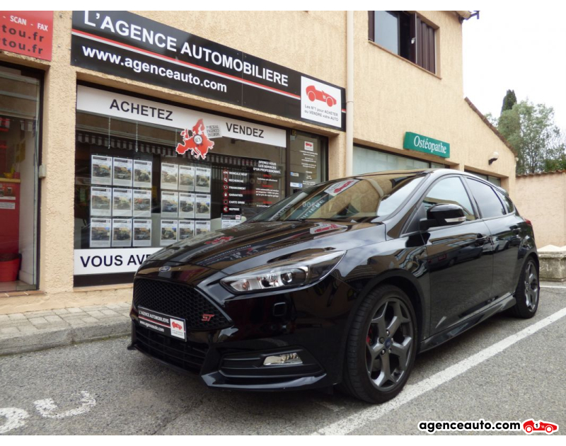 Achat voiture occasion, Auto occasion pas cher | Agence Auto Ford Focus 2.0 TDCI 185 S&S ST POWERSHIFT 5P Violet Année 2017 Automatique Diesel