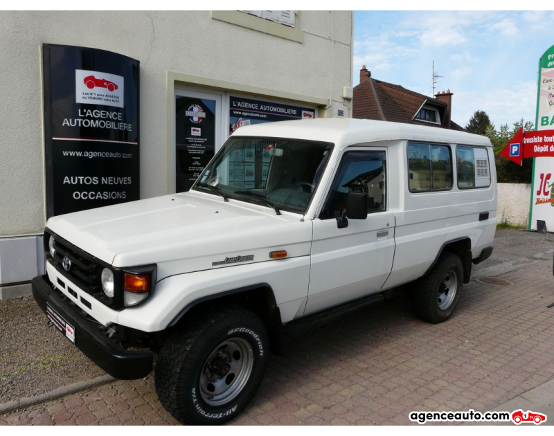 Gebrauchtwagenkauf, Günstige Gebrauchtwagen | Automobilienagentur Toyota Land Cruiser HZJ 78 4,2 6 Cyl 130 Violett Jahr 2001 Hand-Schaltgetriebe Diesel