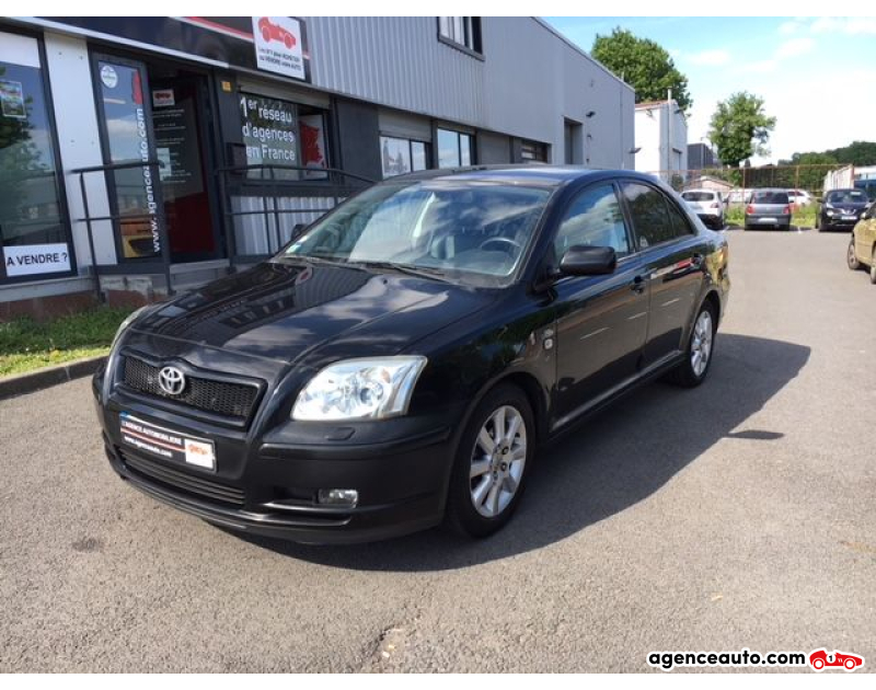 Achat voiture occasion, Auto occasion pas cher | Agence Auto Toyota Avensis 2.2 D4D LIFTBACK II CLEAN POWER Violet Année 2005 Manuelle Diesel