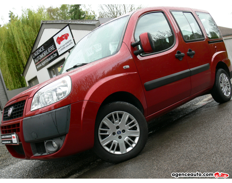 Aankoop Gebruikte Auto, Goedkope Gebruikte Auto | Agence Auto Fiat Doblo Family 7 Places 1.3 D. Multijet 84CH 5V Violet Jaar 2008 Manuelle Essence