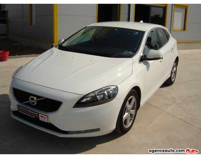Achat voiture occasion, Auto occasion pas cher | Agence Auto Volvo V40 1.6 115 cv momentum Violet Année 2014 Manuelle Diesel