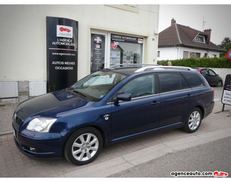 Achat voiture occasion, Auto occasion pas cher | Agence Auto Toyota Avensis BREAK 177 D-4D CLEAN POWER Violet Année 2005 Manuelle Diesel