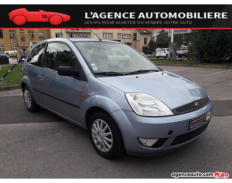Achat voiture occasion, Auto occasion pas cher | Agence Auto Ford Fiesta III 1.3 70ch Senso Violet Année 2005 Manuelle Essence