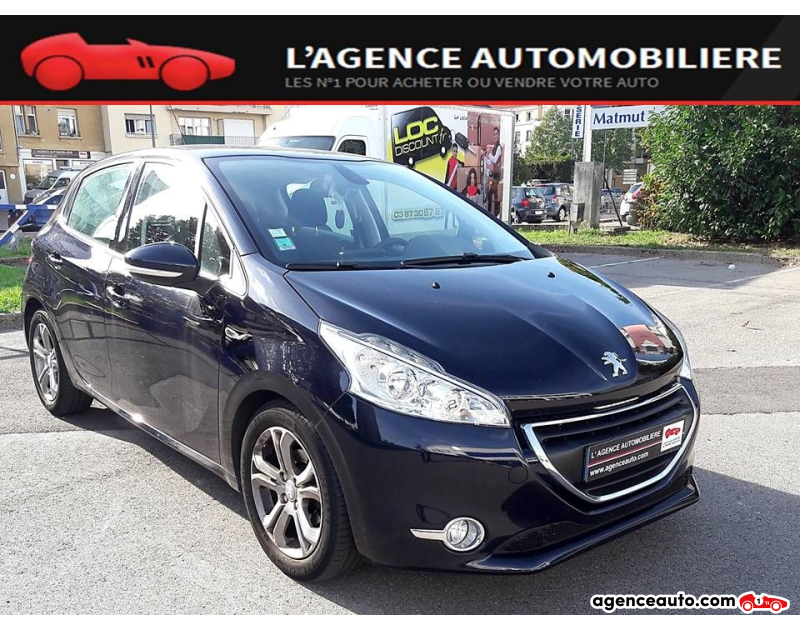 Achat voiture occasion, Auto occasion pas cher | Agence Auto Peugeot 208 1.6  92cv Dark Blue Allure Violet Année 2014 Manuelle Diesel