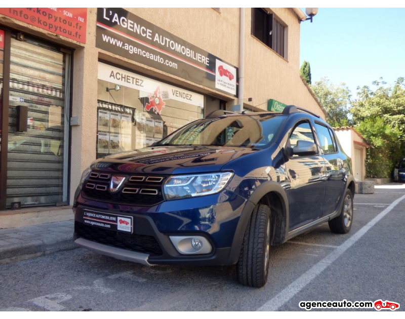 Achat voiture occasion, Auto occasion pas cher | Agence Auto Dacia Sandero STEPWAY TCe 90 Violet Année 2016 Manuelle Essence