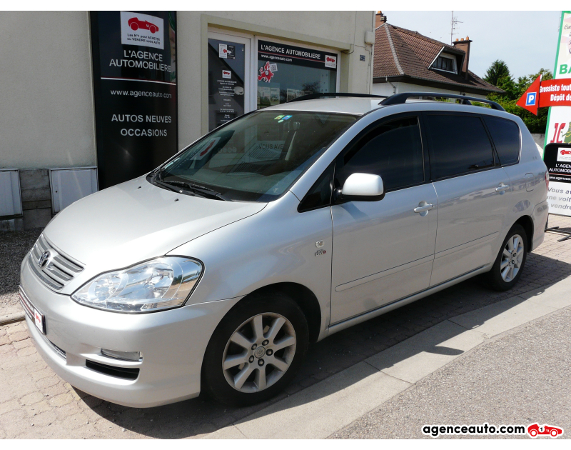 Gebrauchtwagenkauf, Günstige Gebrauchtwagen | Automobilienagentur Toyota Avensis VERSO 2.0 115 D-4D 7PL Violet Jahr 2004 Manuelle Essence