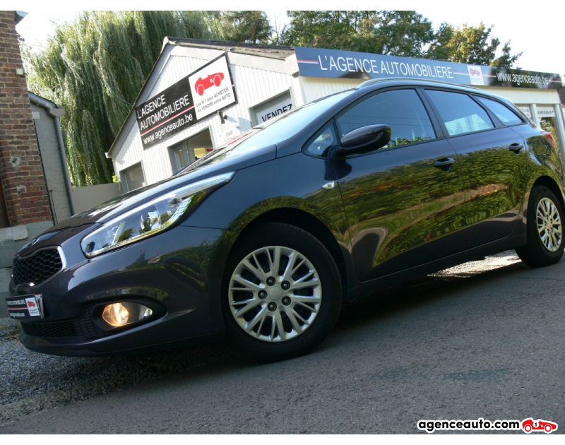 Achat voiture occasion, Auto occasion pas cher | Agence Auto Kia Ceed Sportwagon easy 1.4i 100CH 6V Violet Année 2015 Manuelle Essence