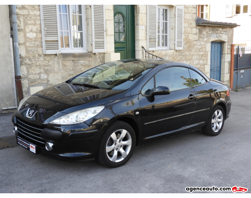 Achat voiture occasion, Auto occasion pas cher | Agence Auto Peugeot 307 Peugeot 307 CC 2.0 HDi136 Sport Cuir Violet Année 2005 Manuelle Diesel