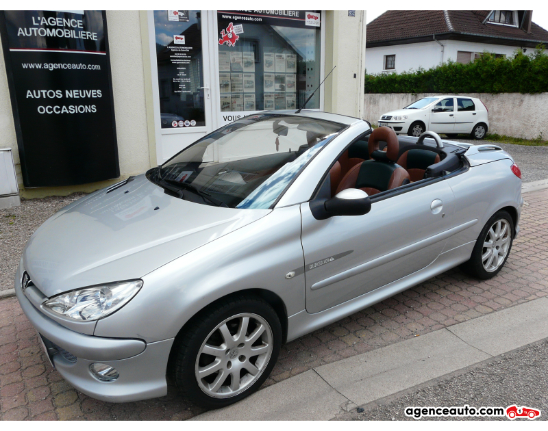 Achat voiture occasion, Auto occasion pas cher | Agence Auto Peugeot 206 CC 1.6 110 QUIKSILVER Violet Année 2005 Manuelle Essence