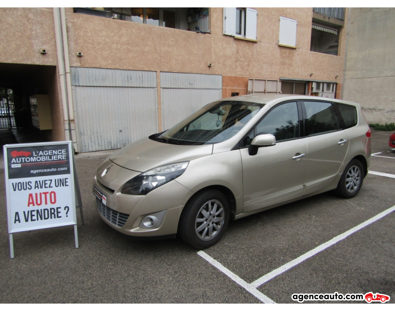 Achat voiture occasion, Auto occasion pas cher | Agence Auto Renault Scenic 1,9 DCI 130 FAP JADE 7 Places Violet Année 2010 Manuelle Diesel