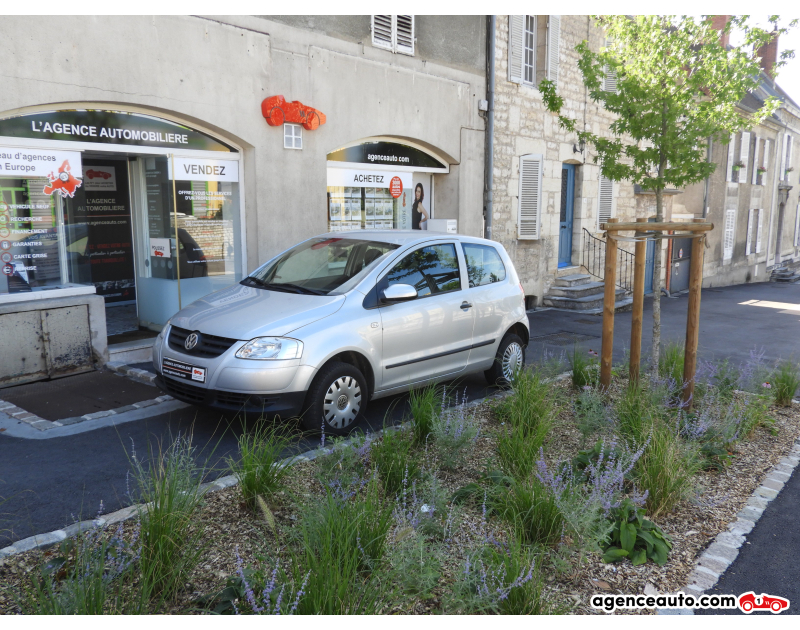Achat voiture occasion, Auto occasion pas cher | Agence Auto Volkswagen Fox Fox 1.2 55cv Violet Année 2006 Manuelle Essence