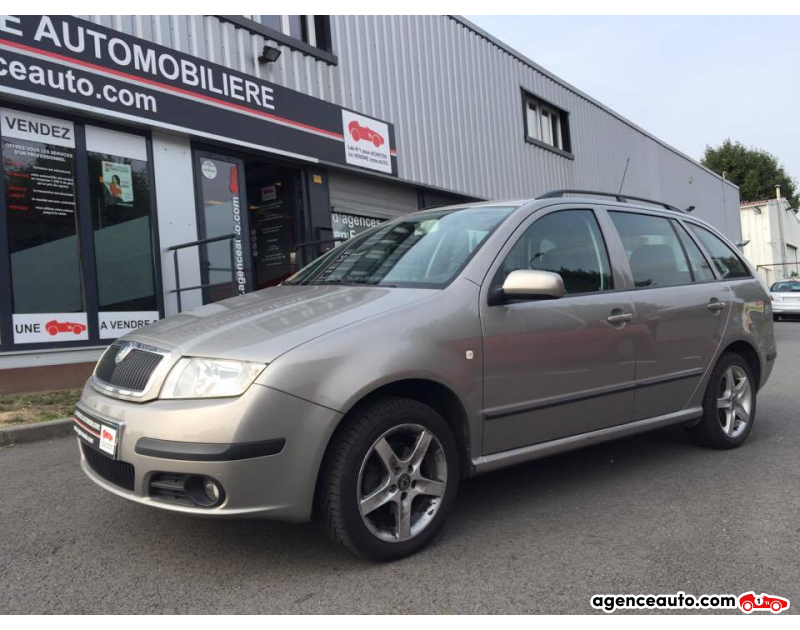Achat voiture occasion, Auto occasion pas cher | Agence Auto Skoda Fabia 1.2 COMBI 12V 65 CH Violet Année 2007 Manuelle Essence
