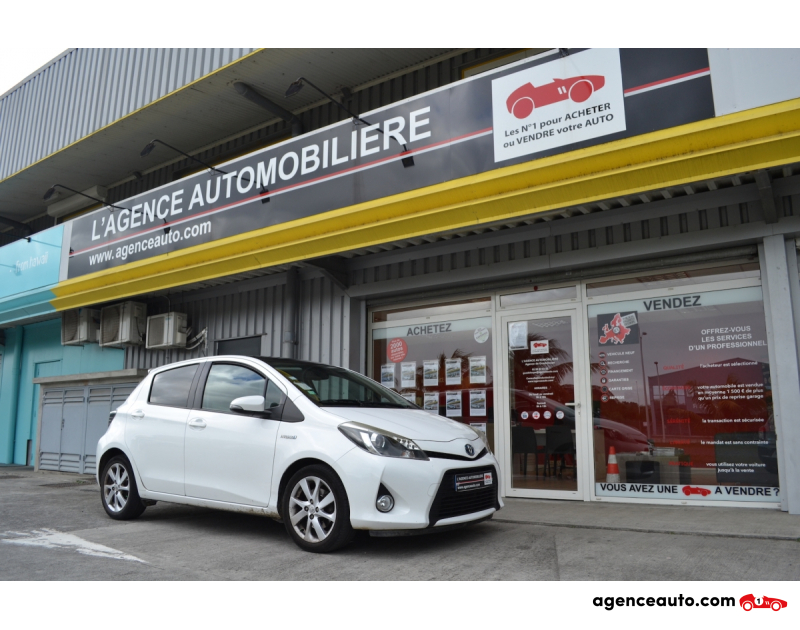 Achat voiture occasion, Auto occasion pas cher | Agence Auto Toyota Yaris Hybride 100h / Style Violet Année 2014 Automatique Hybride