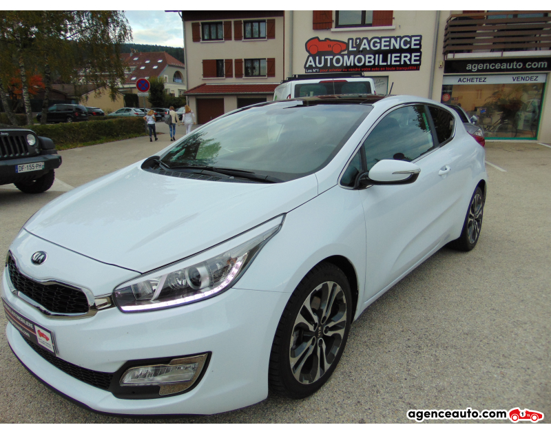 Achat voiture occasion, Auto occasion pas cher | Agence Auto Kia Pro Ceed 1.6 CRDI 128 CH Sport Violet Année 2013 Manuelle Diesel