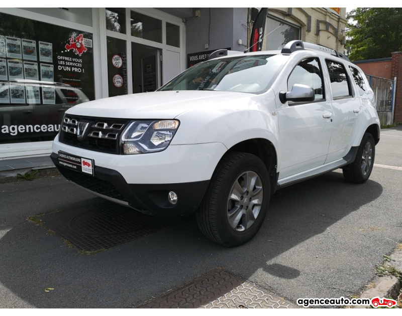 Achat voiture occasion, Auto occasion pas cher | Agence Auto Dacia Duster DCI 90 cv LAUREATE 4X2 ( Garantie ) Violet Année 2016 Manuelle Diesel