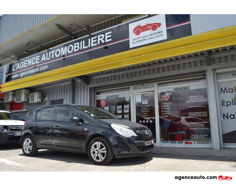 Achat voiture occasion, Auto occasion pas cher | Agence Auto Opel Corsa 1.2 - 85 ch Twinport / Cool Line Violet Année 2013 Manuelle Essence