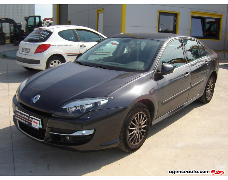 Achat voiture occasion, Auto occasion pas cher | Agence Auto Renault Laguna 1.5 DCI 110 CV Violet Année 2011 Manuelle Diesel