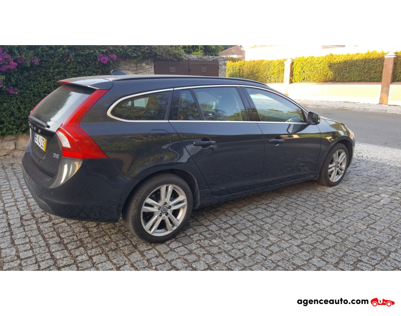 Achat voiture occasion, Auto occasion pas cher | Agence Auto Volvo V60 D2 Drive Momentum Violet Année 2012 Manuelle Diesel