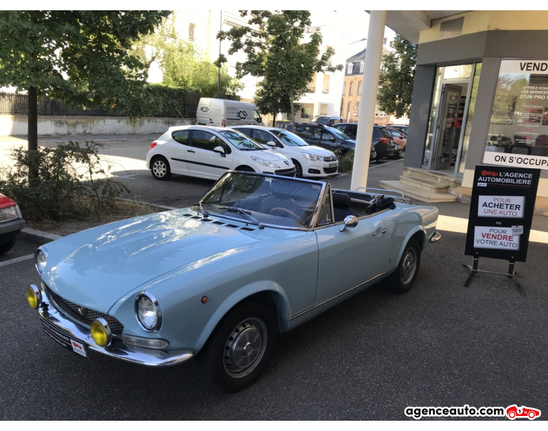 Achat voiture occasion, Auto occasion pas cher | Agence Auto Fiat 124 Spider 1.8 entièrement restaurée Violet Année 1973 Manuelle Essence