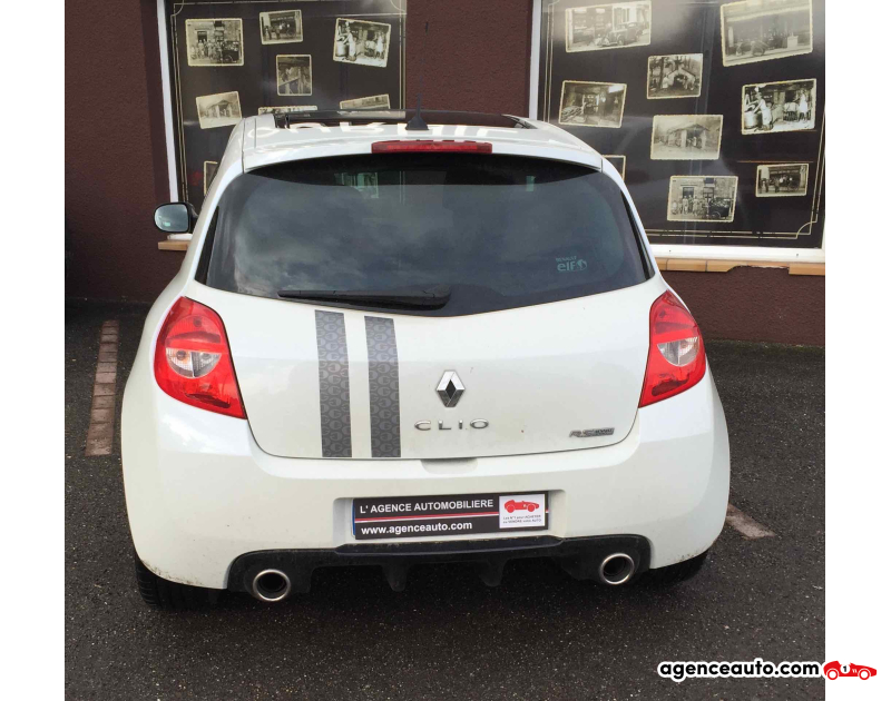 Acquisto Auto Usate, Auto Usate Economiche | Agenzia Automobiliare Renault Clio RS GORDINI 2.0 203 Violet Anno 2011 Manuelle Essence