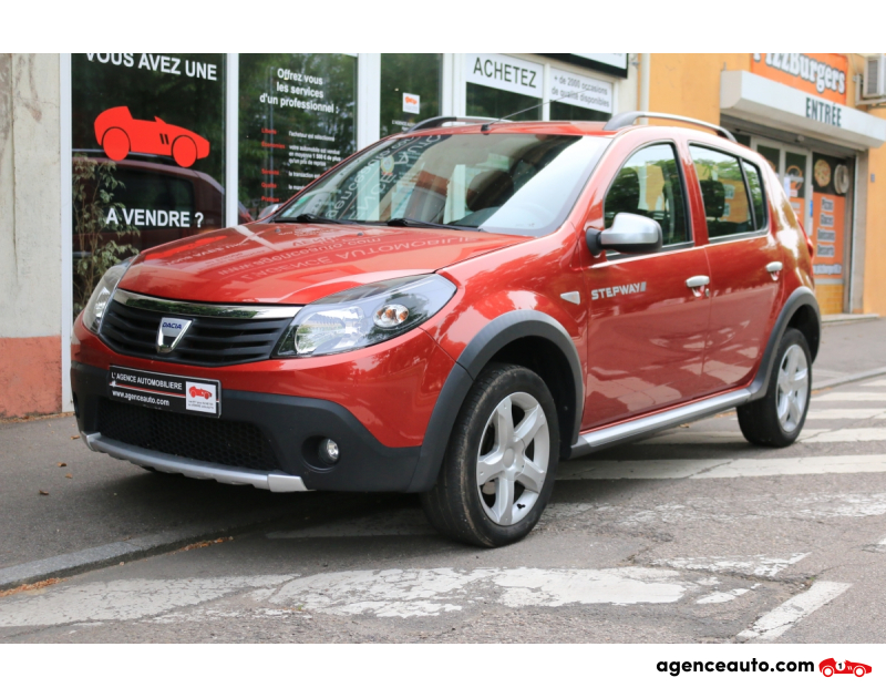 Achat voiture occasion, Auto occasion pas cher | Agence Auto Dacia Sandero Stepway 1.6 MPi 85 Violet Année 2011 Manuelle Essence