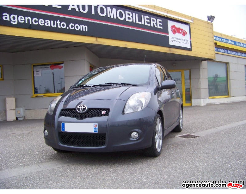 Acquisto Auto Usate, Auto Usate Economiche | Agenzia Automobiliare Toyota Yaris TS 132 WTI Violet Anno 2006 Manuelle Essence