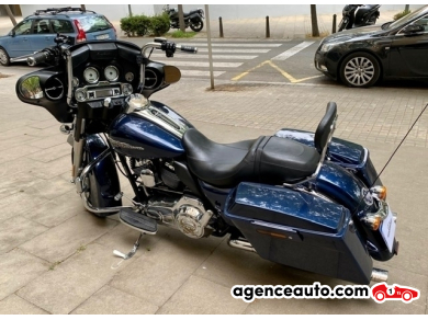 Harley Davidson Street glide — 21