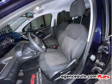 Peugeot 208 — 9