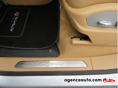 Porsche Cayenne — 23