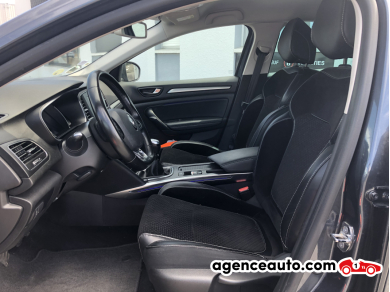 Renault Megane — 12