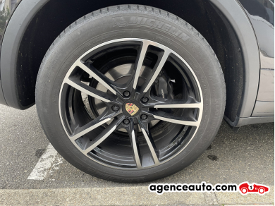 Porsche Cayenne — 32