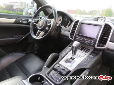 Porsche Cayenne — 12