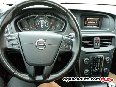 Volvo V40 — 14
