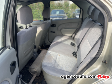 Dacia Logan — 9