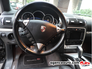 Porsche Cayenne — 17