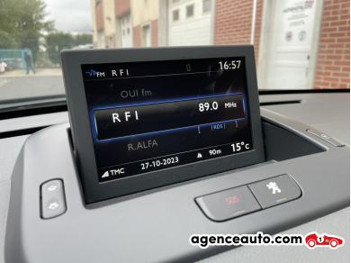 Peugeot 3008 HYbrid4 — 22