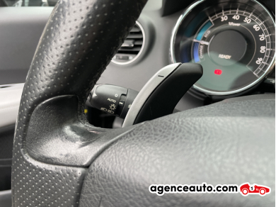 Peugeot 3008 HYbrid4 — 28