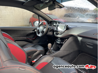 Peugeot 208 — 15
