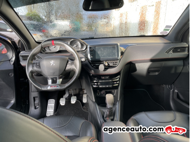 Peugeot 208 — 12