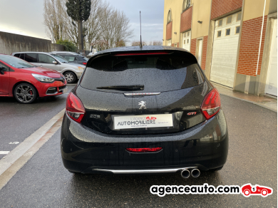 Peugeot 208 — 6