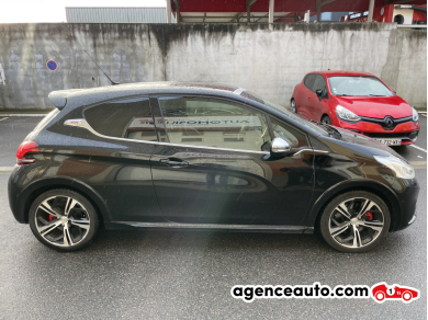 Peugeot 208 — 4