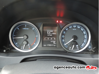 Toyota Auris Touring Sport — 22