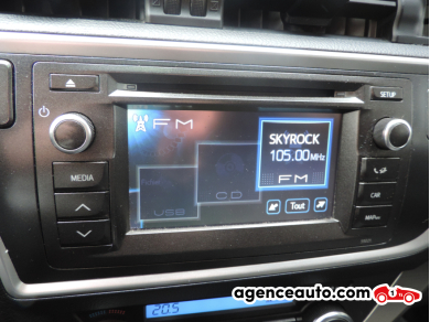 Toyota Auris Touring Sport — 24