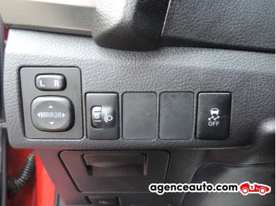 Toyota Auris Touring Sport — 30