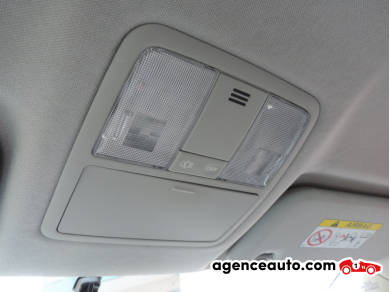 Toyota Auris Touring Sport — 32