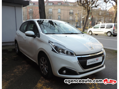 Peugeot 208 — 3